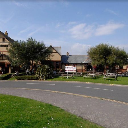 Premier Inn Premier Inn Weymouth Seafront Экстерьер фото